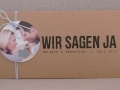 Hochzeitseinladung Hochzeitskarte Kraftpapier HEAVN Schrift GRUNGE 2 mit Fotoanhänger rund und Kordel in hellblau