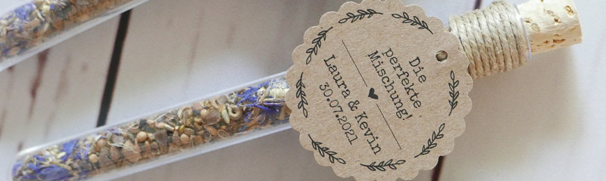 personalisierte Geschenkanänger aus Kraftpapier für Gastgeschenke Blumensamen