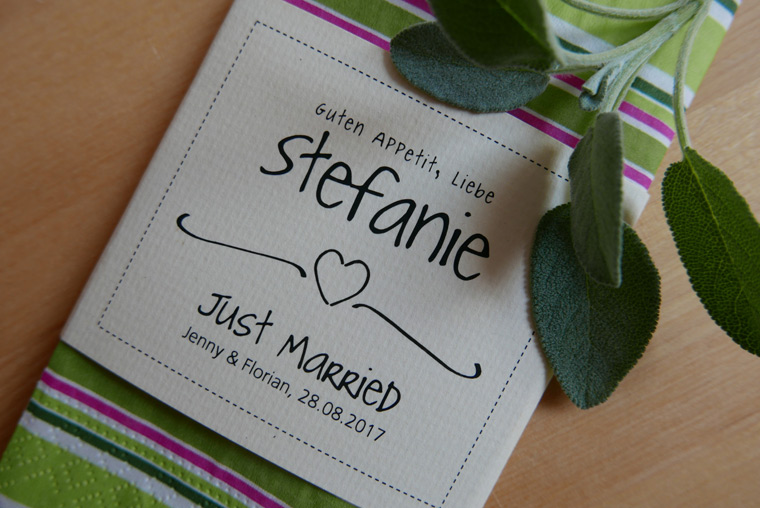 Personalisierte Serviettenbanderolen für die Hochzeitsgäste